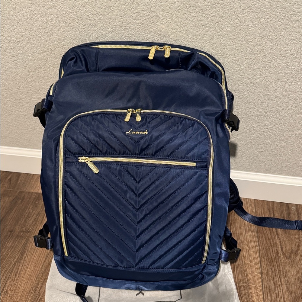 NWT Lovevook Navy Travel Backpack with packing cubes
